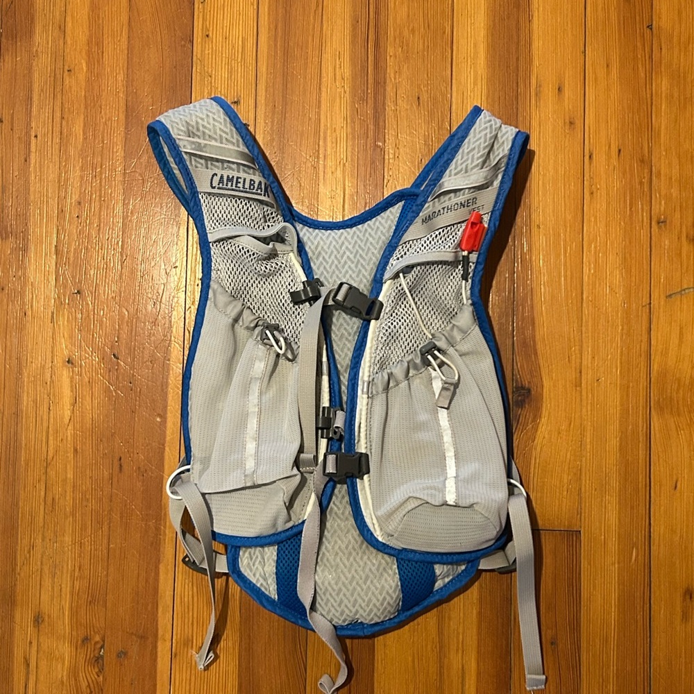 Camelbak marathoner hydration vest